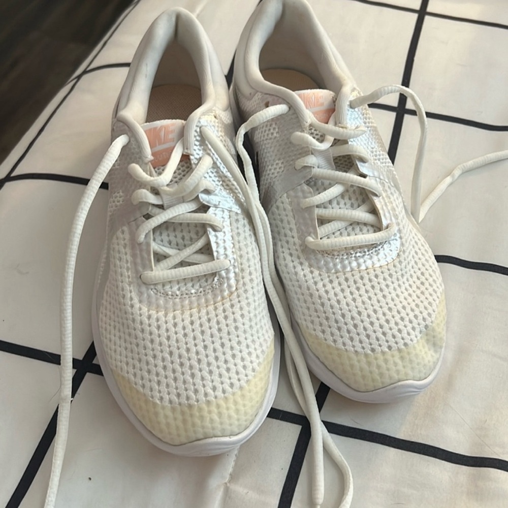 women’s nike shoes